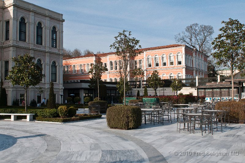 20100401_164900 D300.jpg - Grounds of the Four Seasons Hotel (Bosphorus)